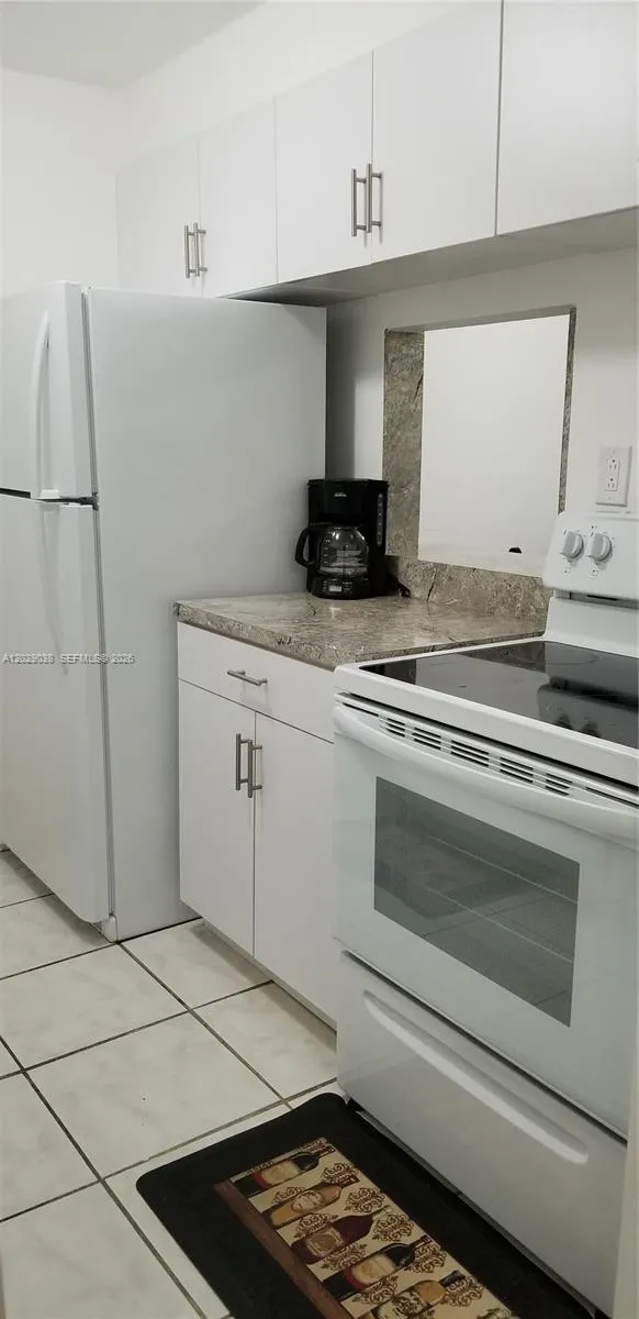 14201 N Kendall Dr # D, Miami FL 33186