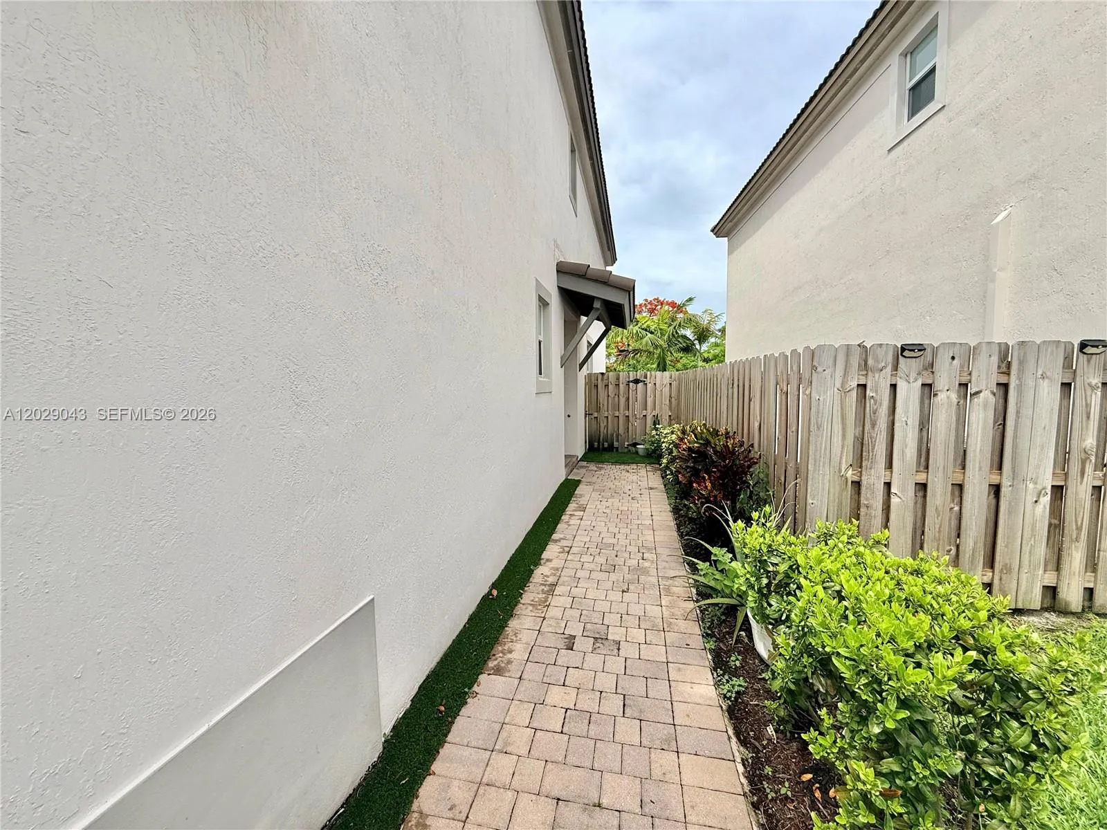 2462 NW 131st Cir, Miami FL 33167