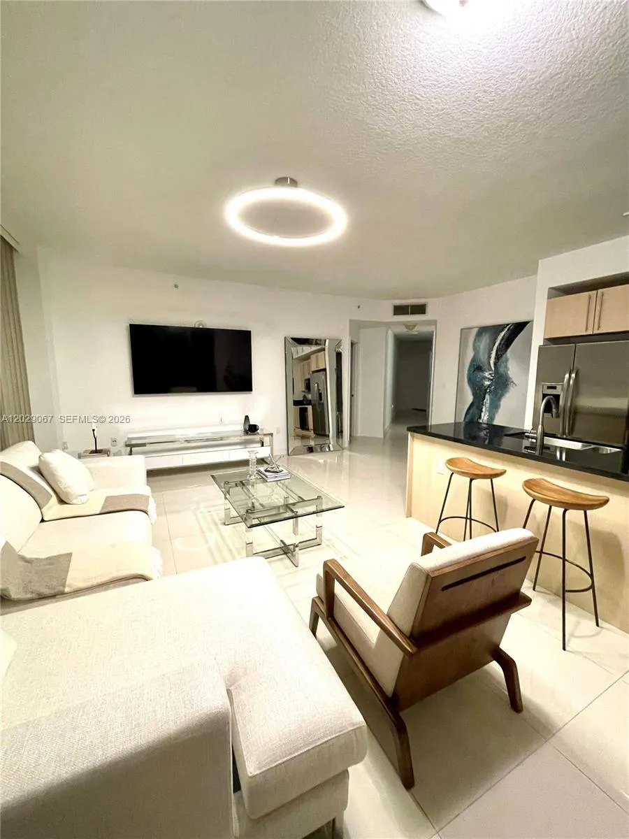 79 SW 12th St, Miami FL 33130