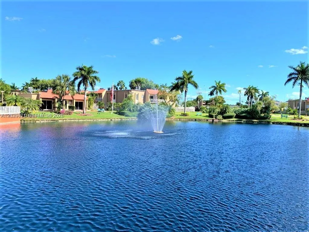 5241 Geneva Way # 202, Doral FL 33166