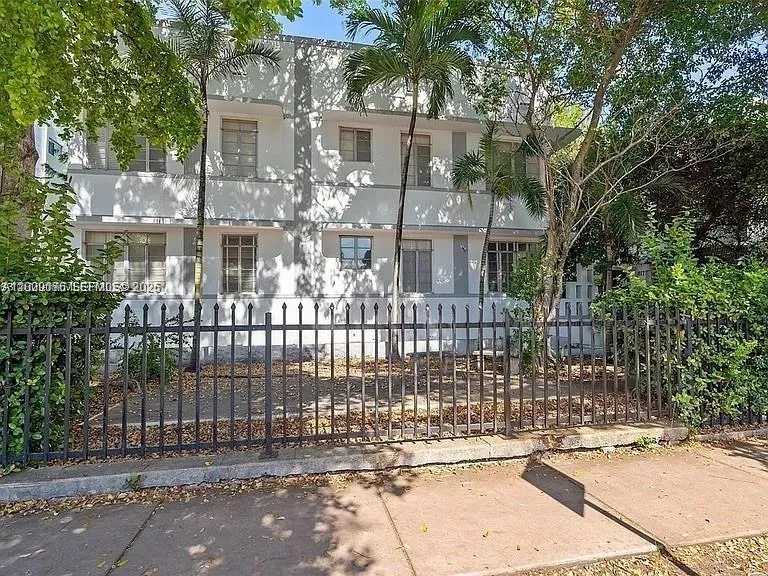 817 Lenox Ave # 5, Miami Beach FL 33139