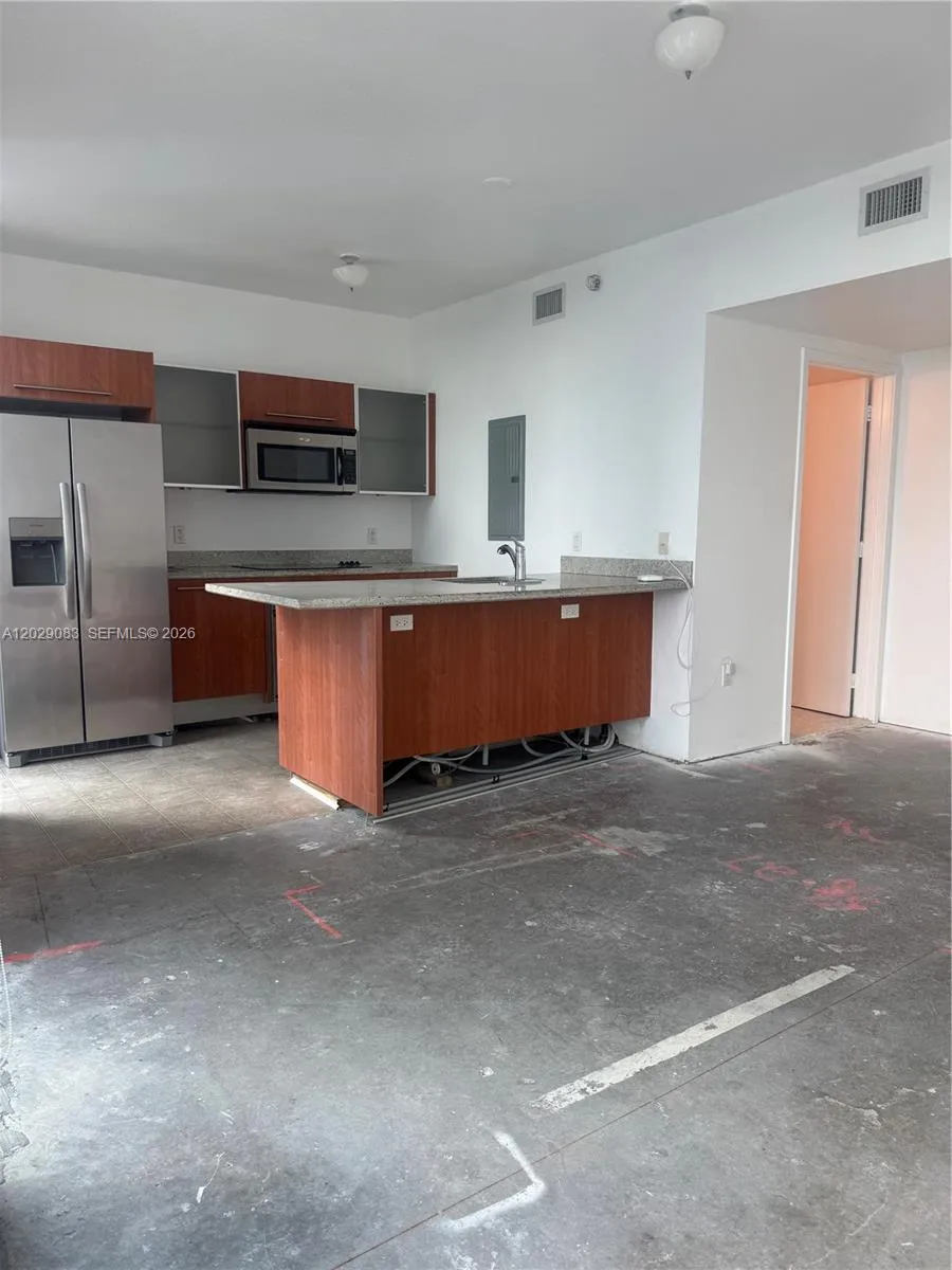 185 SW 7th St # 3900, Miami FL 33130
