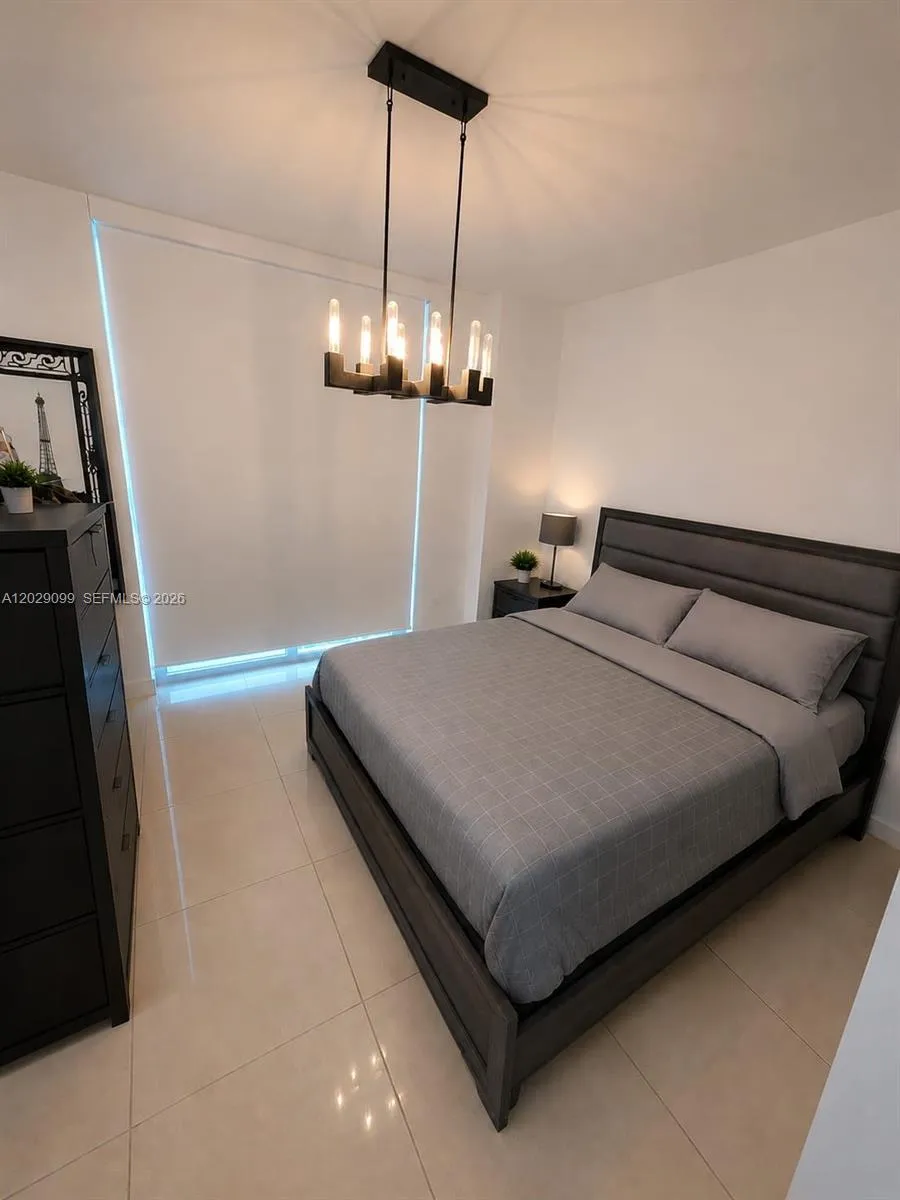 1111 SW 1st Ave, Miami FL 33130