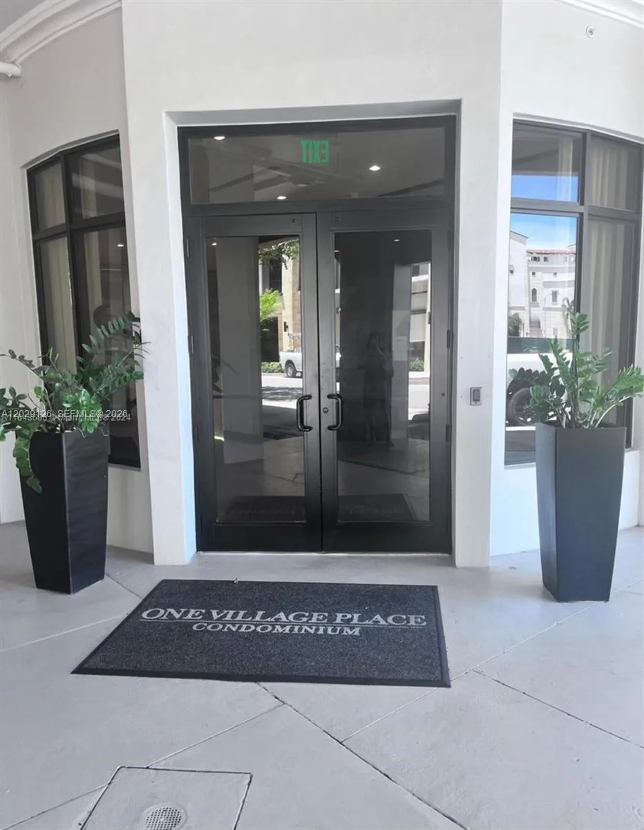 4100 Salzedo St # 511, Coral Gables FL 33146
