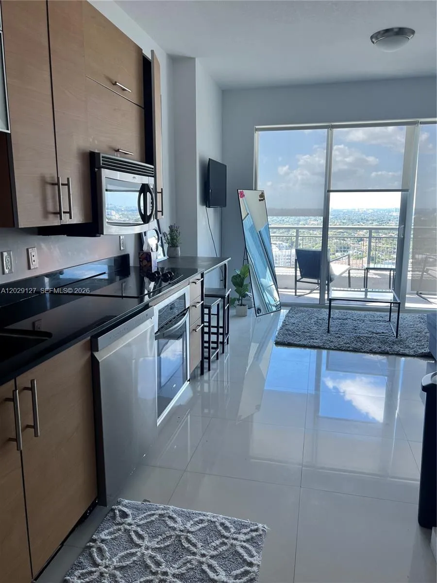 60 SW 13th St # 2207, Miami FL 33130
