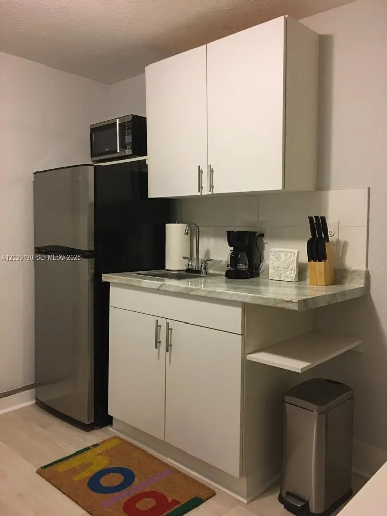 7525 S Waterway Dr, Miami FL 33155