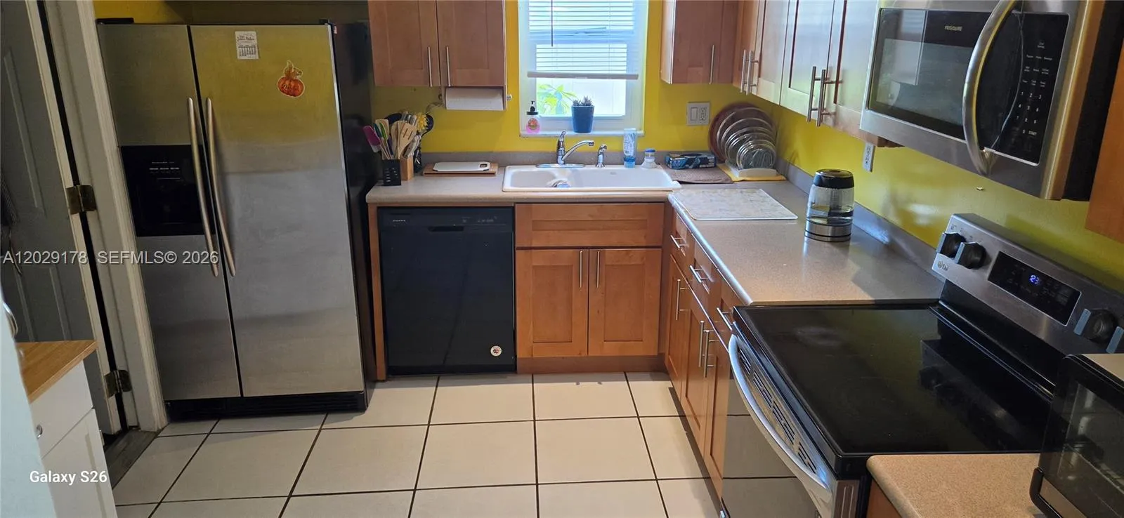7715 SW 9th St, North Lauderdale FL 33068
