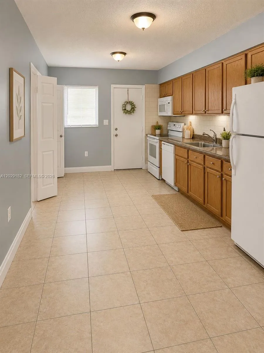 701 SW 1st St # 1, Dania Beach FL 33004