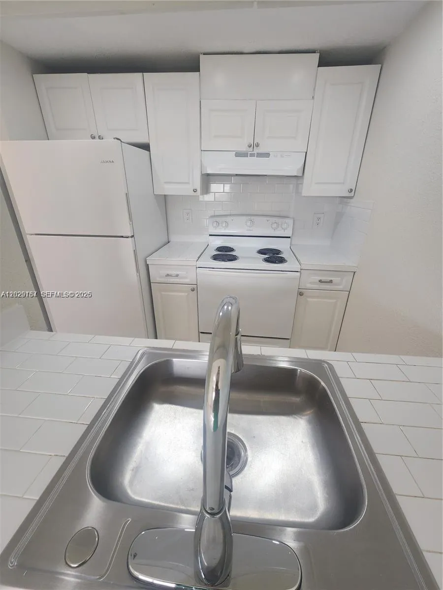 19600 SW 110th Ct # 209, Cutler Bay FL 33157