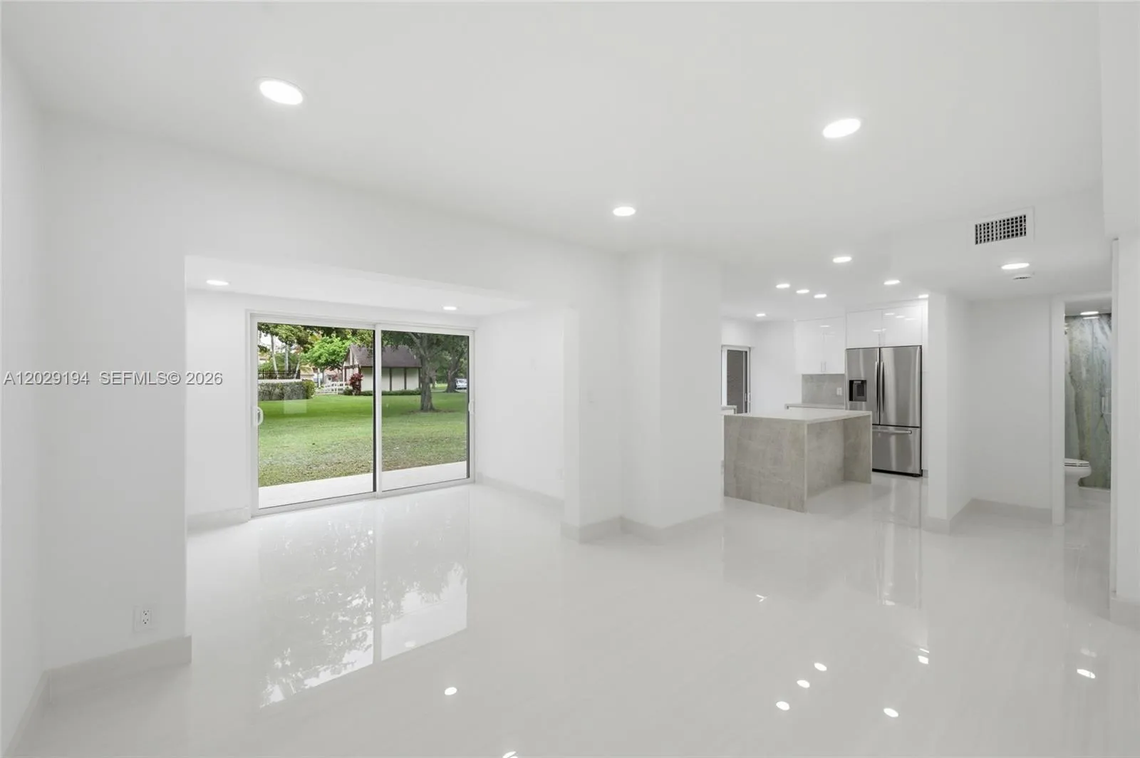 22384 Thousand Pines Ln, Boca Raton FL 33428