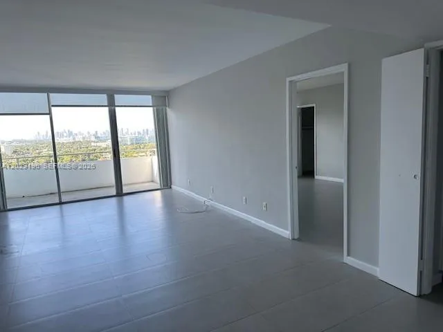 5161 Collins Ave # 1709, Miami Beach FL 33140