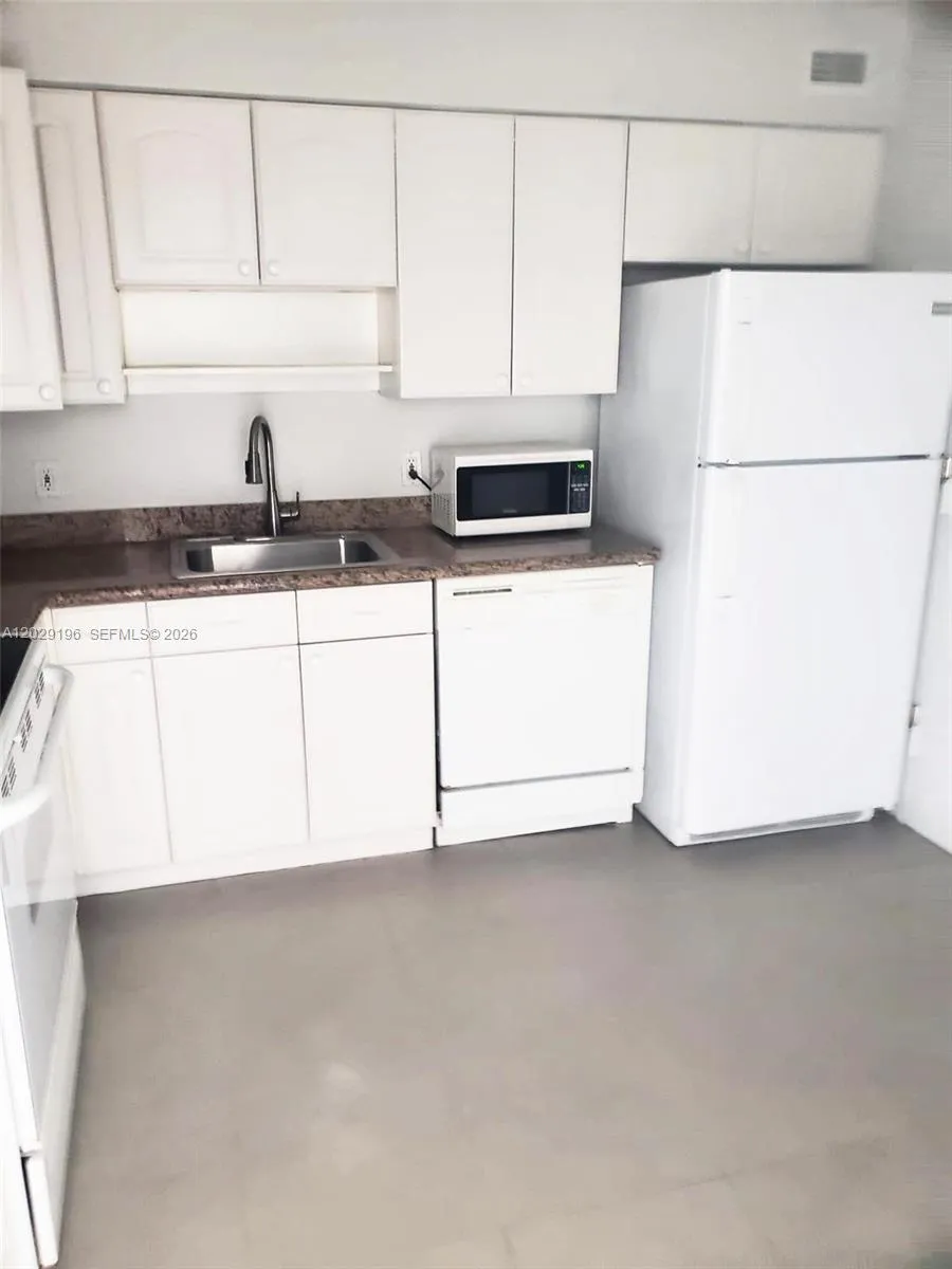 5161 Collins Ave # 1709, Miami Beach FL 33140