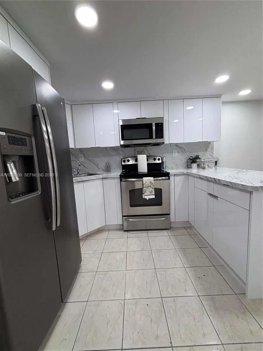 5575 W 26th Ct # 206, Hialeah FL 33016