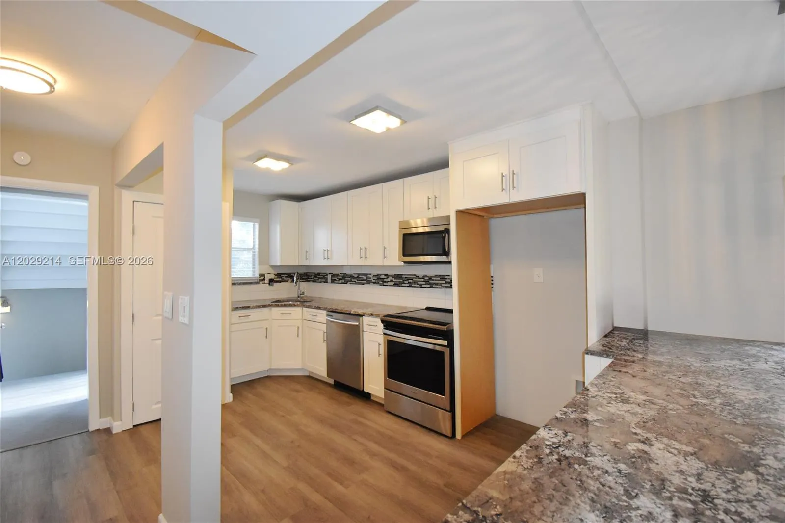 6080 NW 44th St # 201, Lauderhill FL 33319