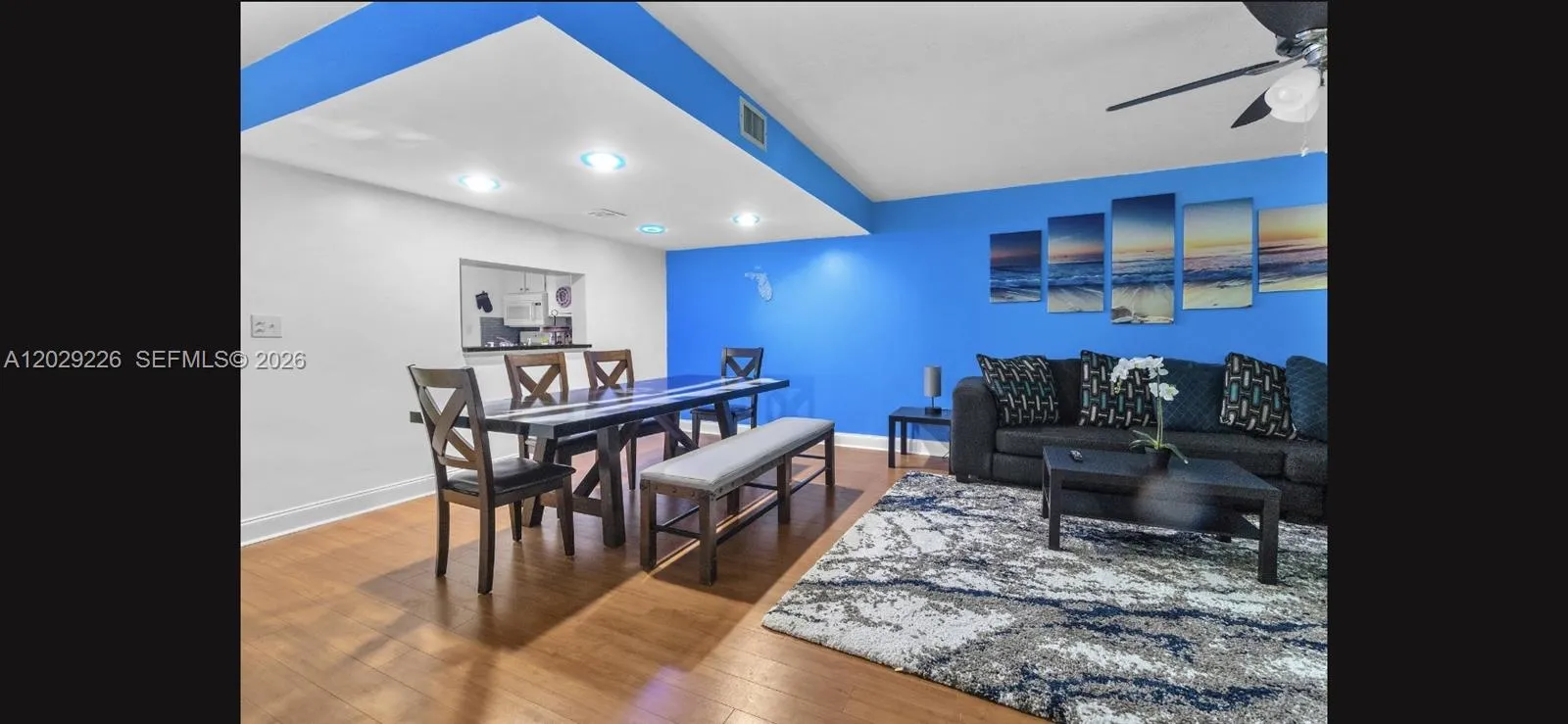 9427 NW 42nd St, Sunrise FL 33351