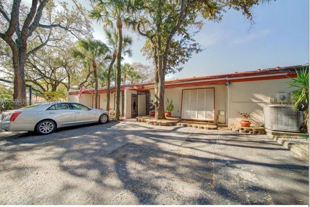 15182 E Loch Isle Dr E # 0, Miami Lakes FL 33014