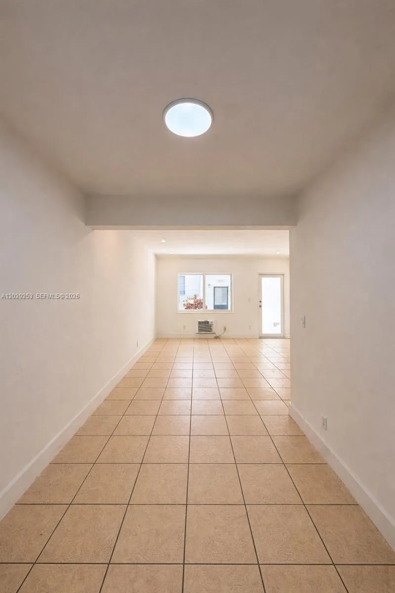 935 Bay Dr # 9, Miami Beach FL 33141