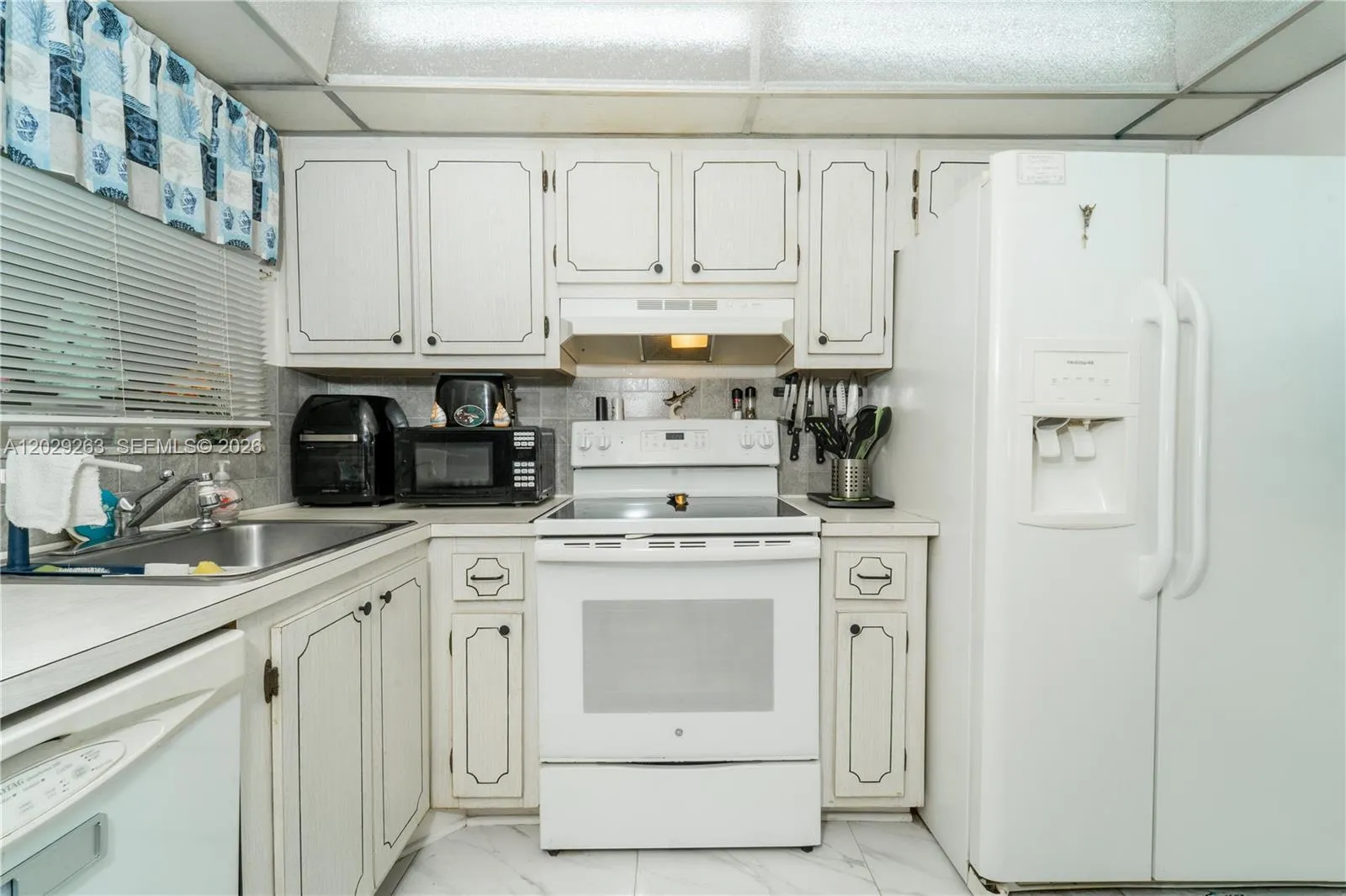 2811 N Pine Island Rd # 102, Sunrise FL 33322