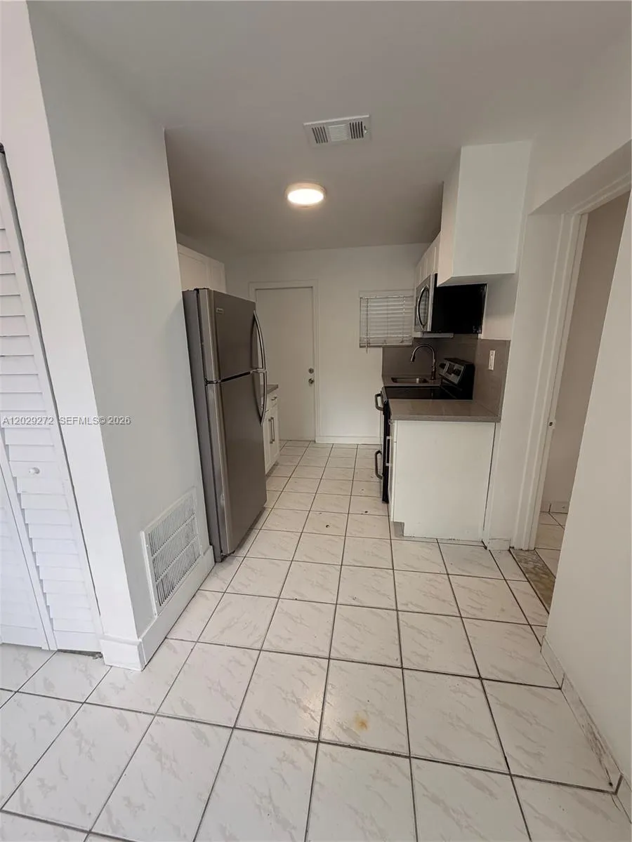 2420 NW 31st St # 3, Miami FL 33142
