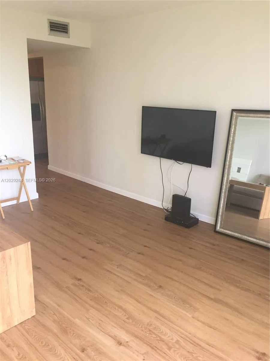 210 174th St # 515, Sunny Isles Beach FL 33160