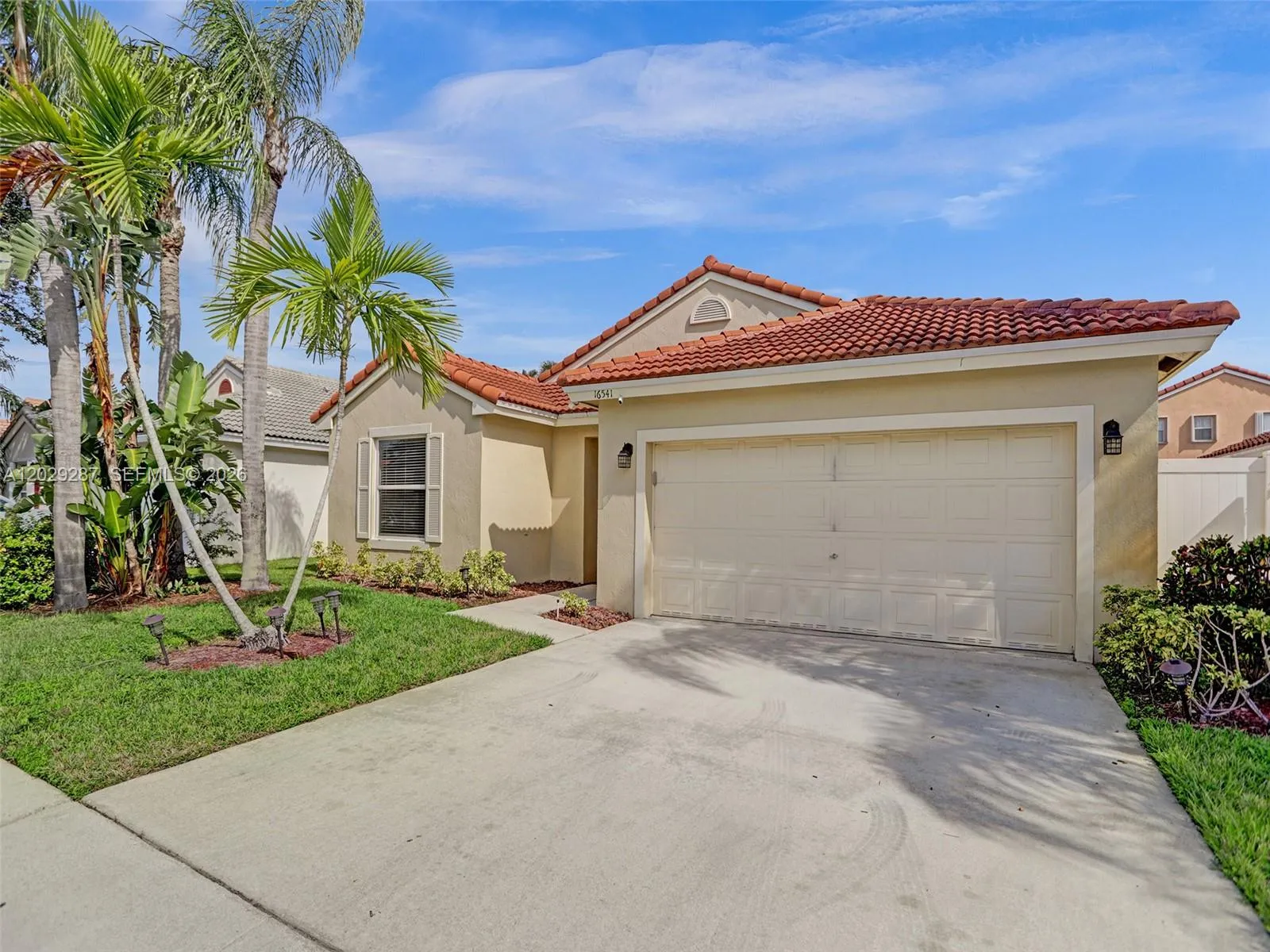 16541 NW 5th St, Pembroke Pines FL 33028