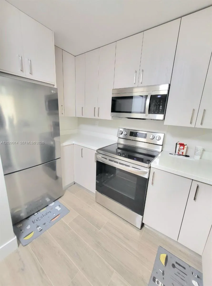 15495 N Miami Lakeway N # 4, Miami Lakes FL 33014