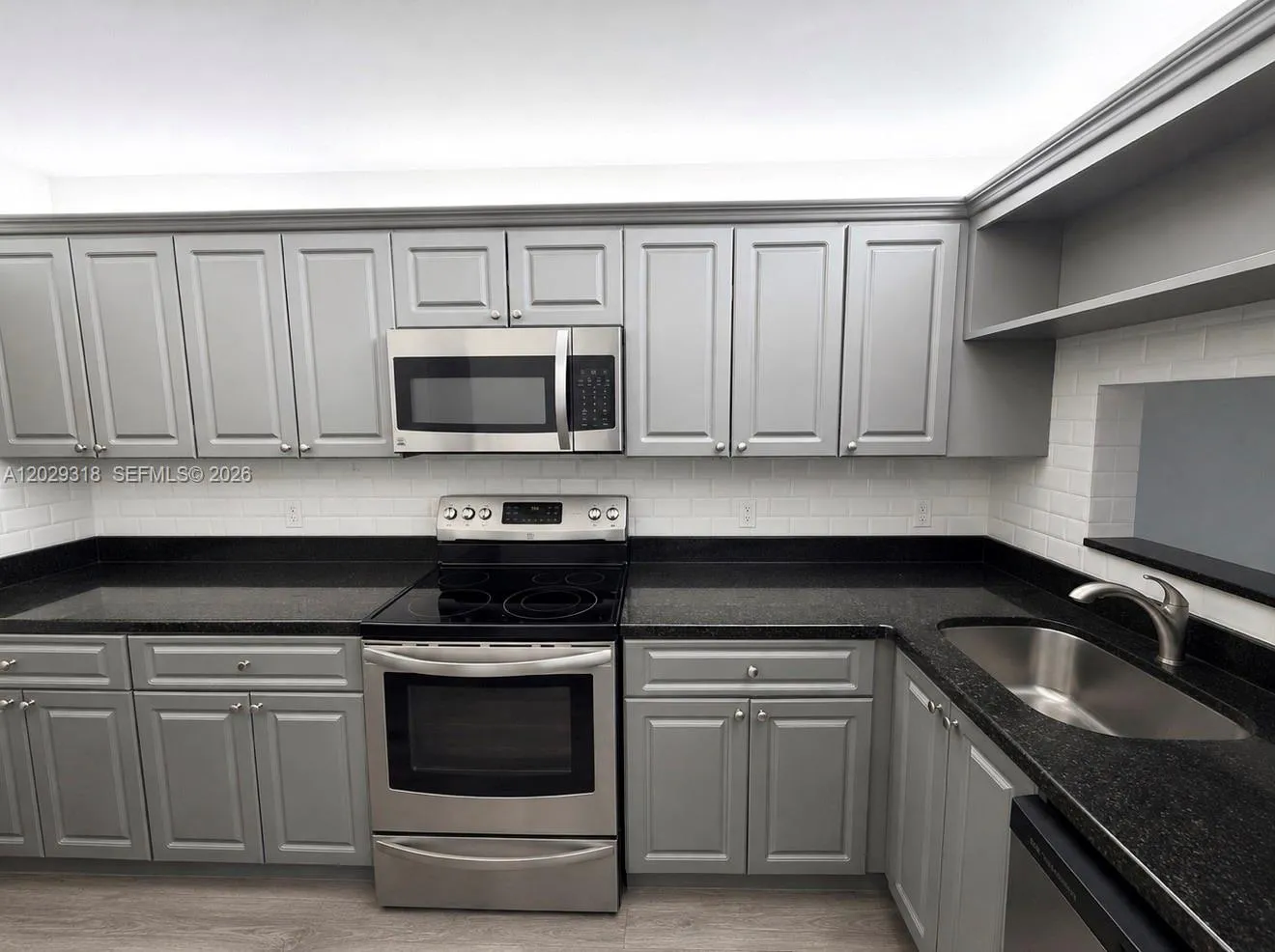 9235 Lagoon Pl # 402, Davie FL 33324