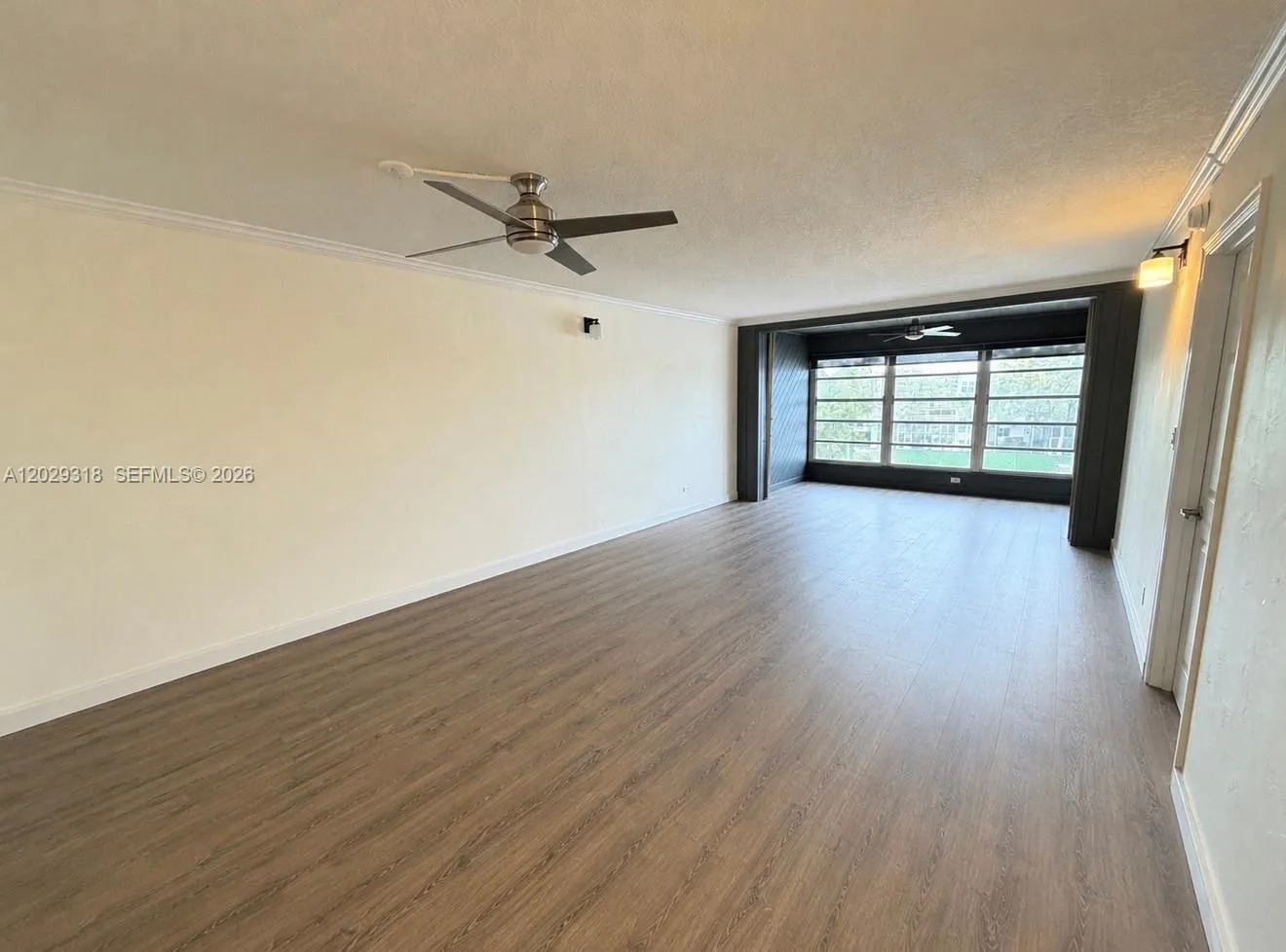 9235 Lagoon Pl # 402, Davie FL 33324