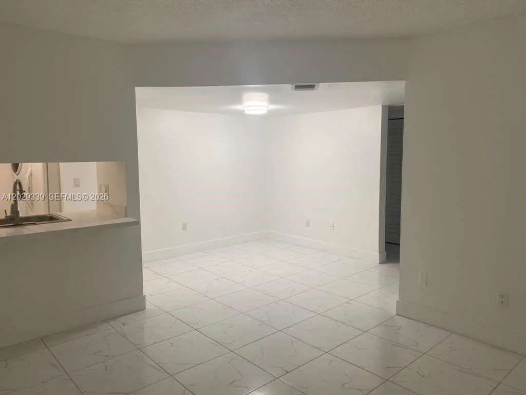 15346 SW 72nd St # 11, Miami FL 33193
