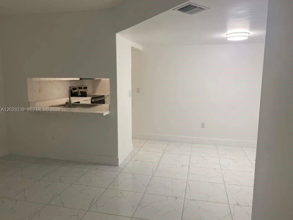 15346 SW 72nd St # 11, Miami FL 33193
