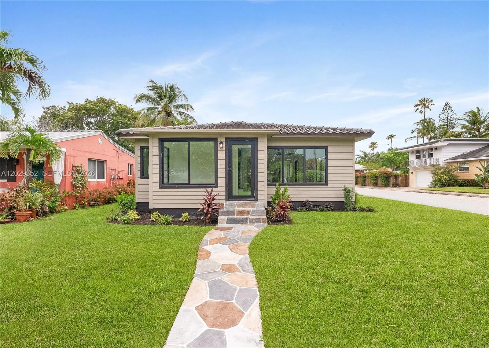 801 S Palmway, Lantana FL 33460