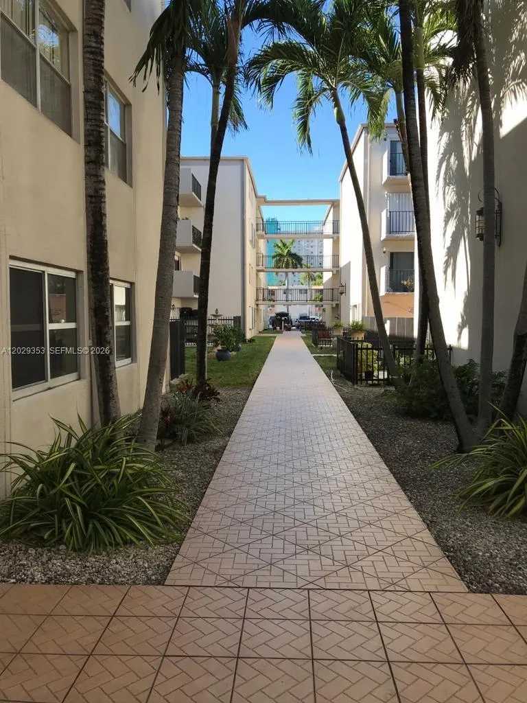 5505 NW 7th St # W417, Miami FL 33126
