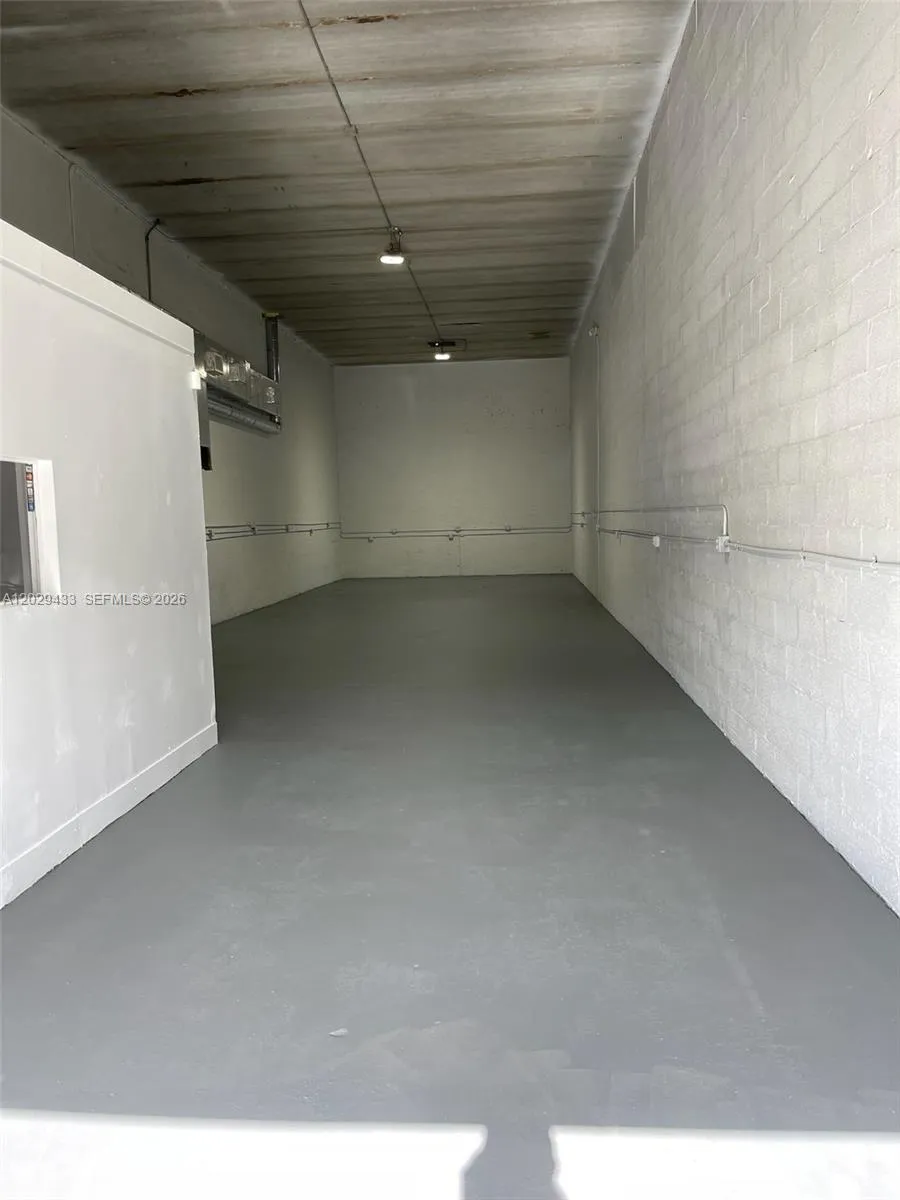 7758 NW 64th St, Miami FL 33166