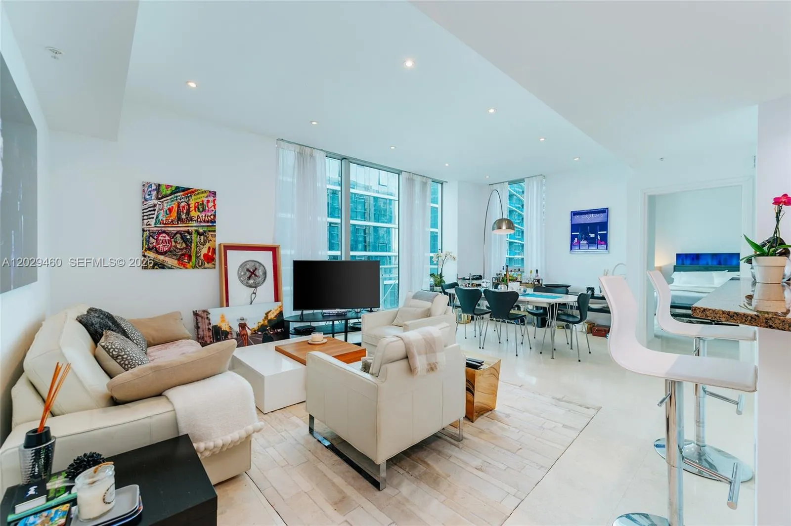 300 S Biscayne Blvd # 3702, Miami FL 33131