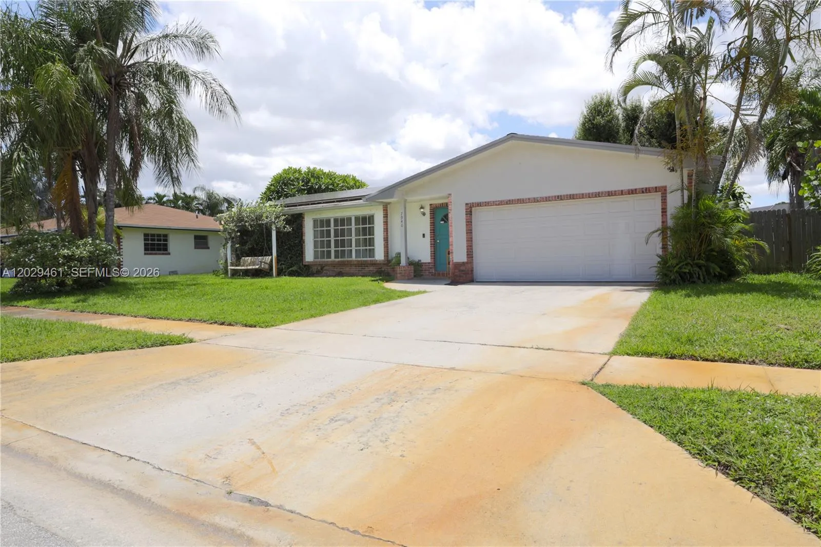 7940 NW 9th St, Margate FL 33063