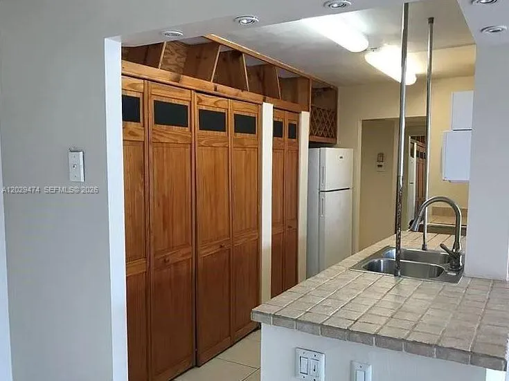 7081 Environ Blvd # 242, Lauderhill FL 33319