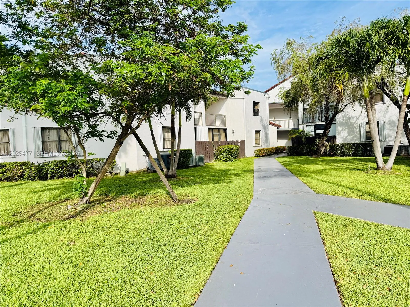 9429 Fontainebleau Blvd # 33, Miami FL 33172