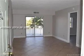 8260 SW 210th St # 102, Cutler Bay FL 33189
