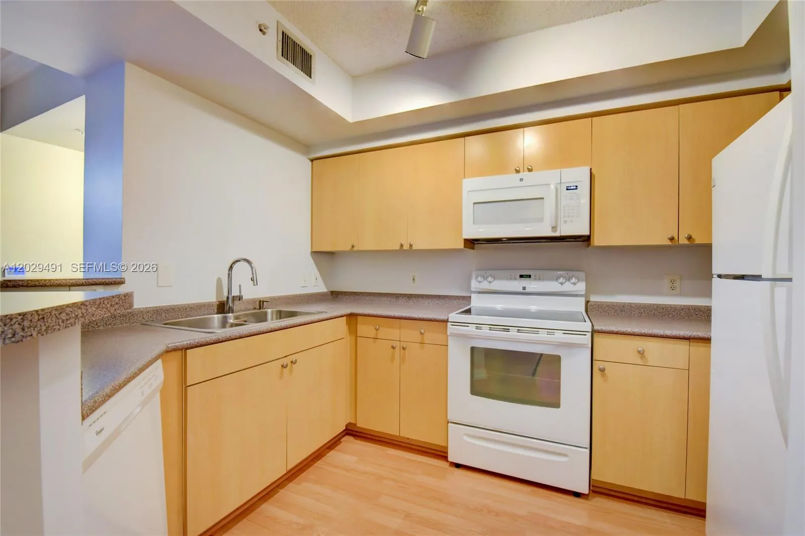 1919 Van Buren St # 311A, Hollywood FL 33020