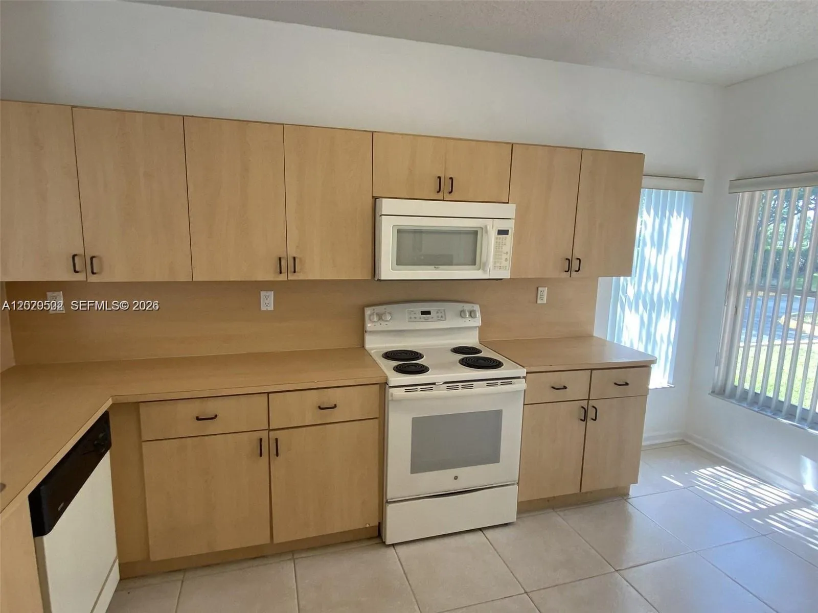 7980 S Southwood Cir # 0, Davie FL 33328