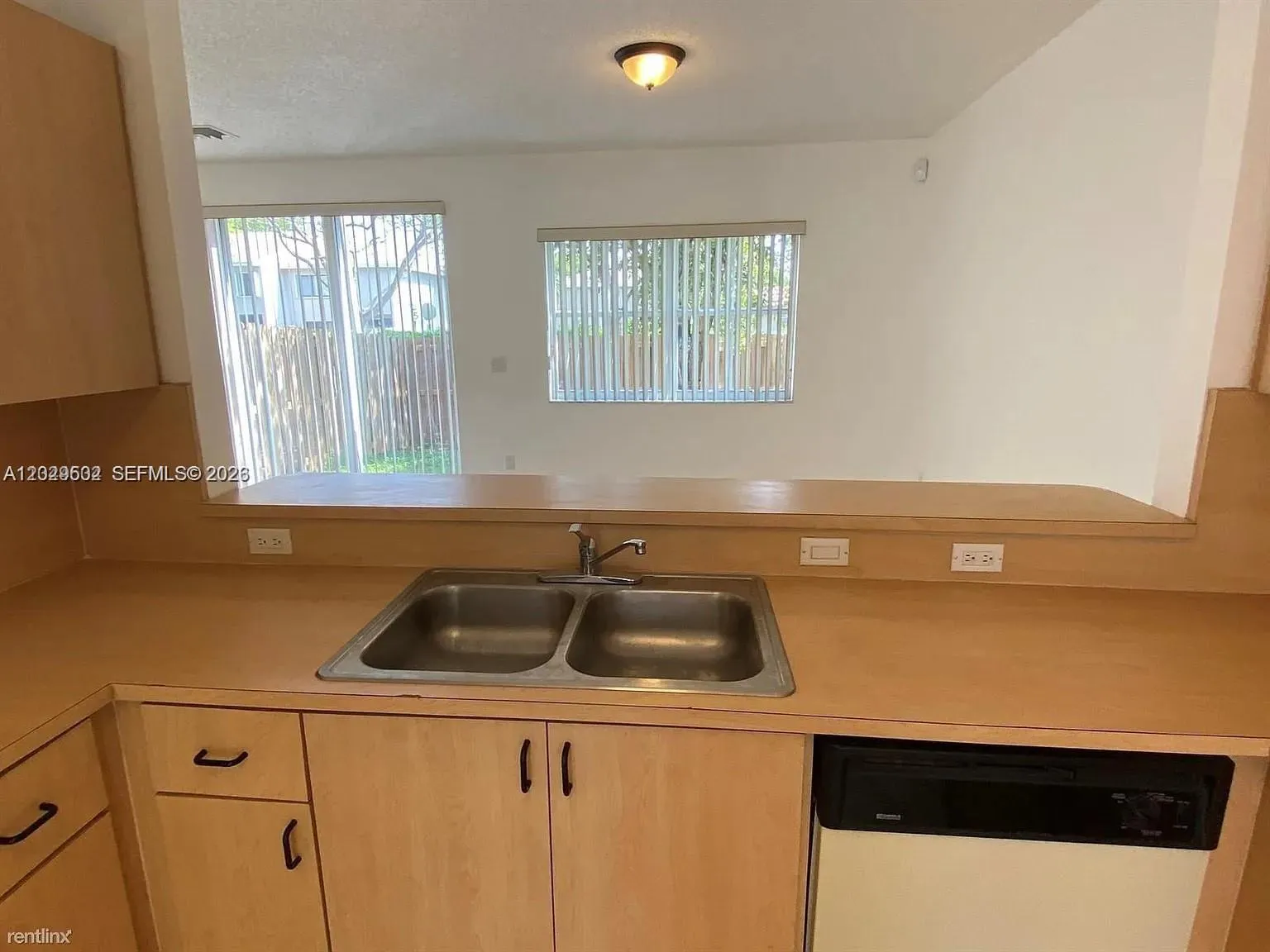 7980 S Southwood Cir # 0, Davie FL 33328