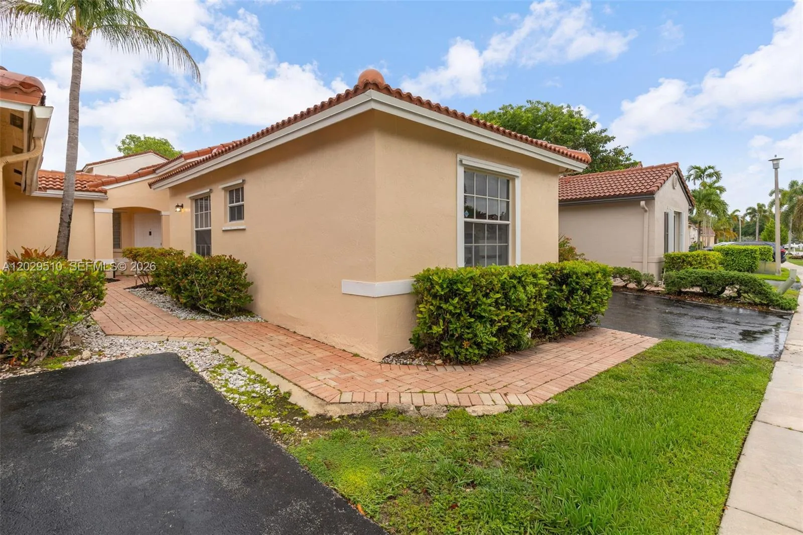 17953 SW 11th St, Pembroke Pines FL 33029