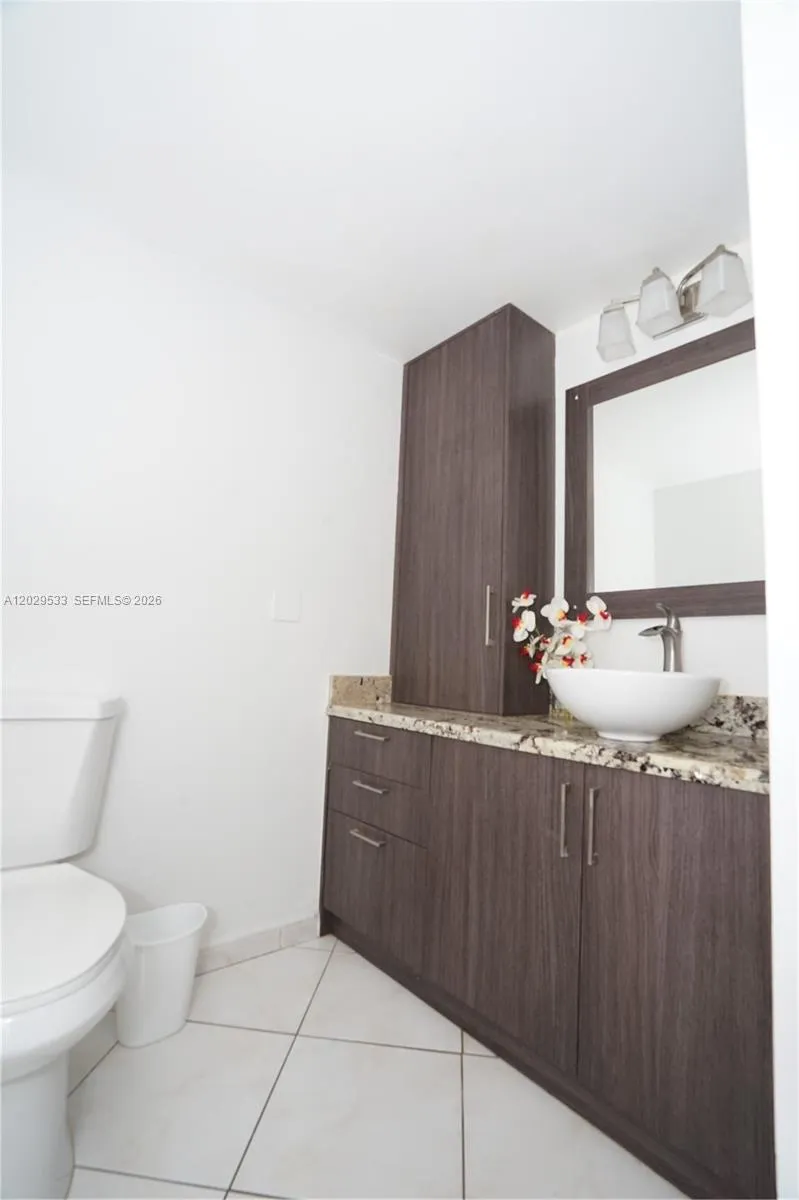 600 Three Islands Blvd # 1416, Hallandale Beach FL 33009