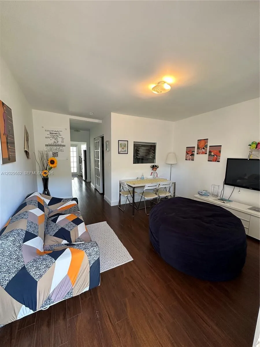 911 Meridian Ave # 206, Miami Beach FL 33139