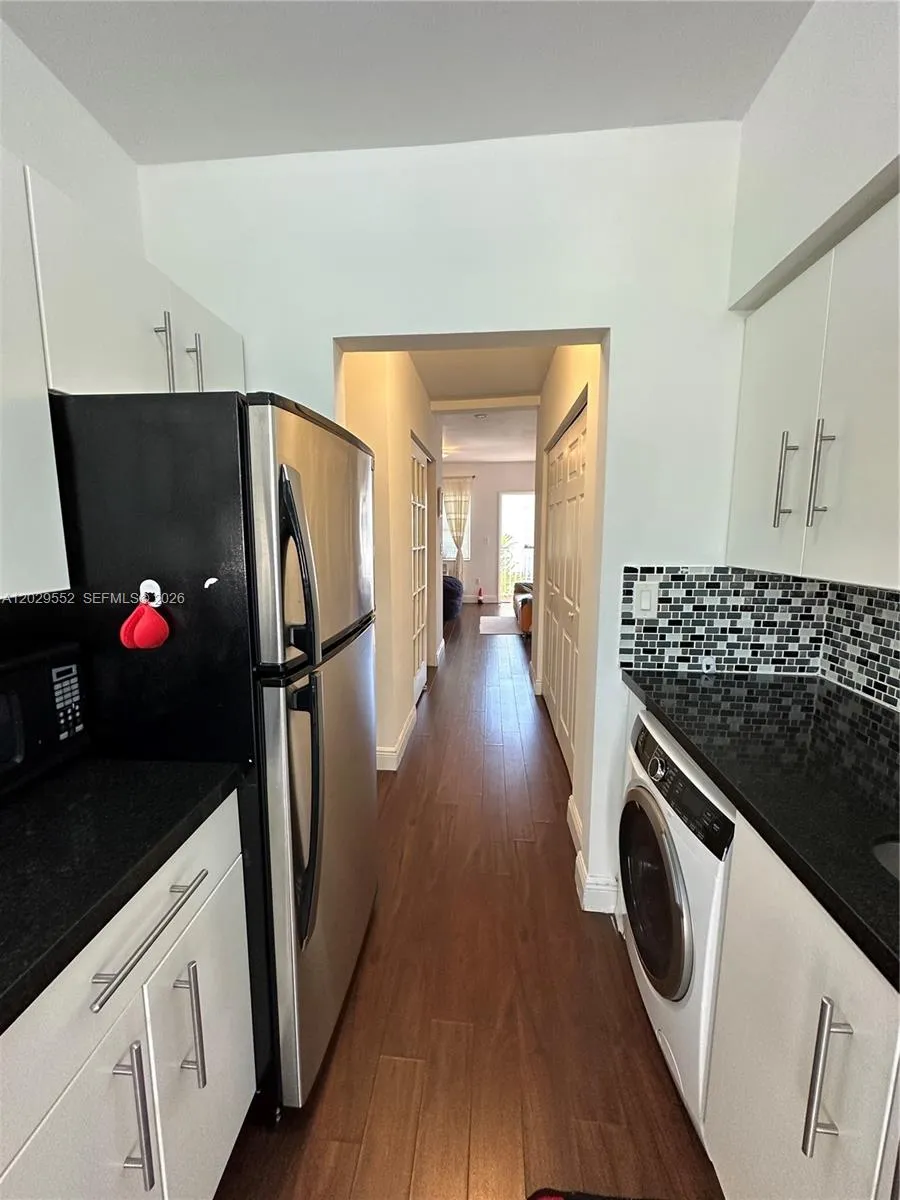 911 Meridian Ave # 206, Miami Beach FL 33139