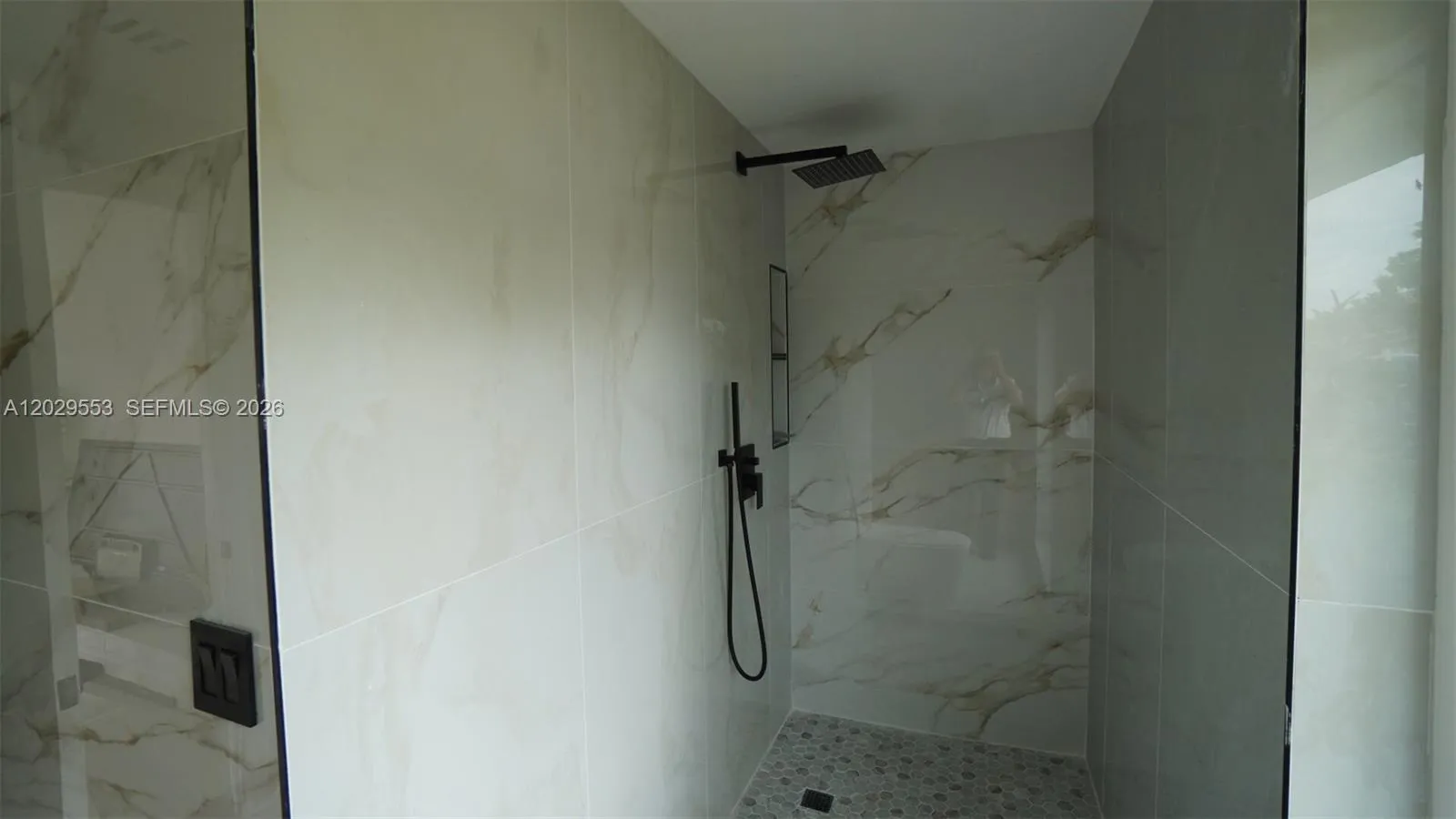 8105 NW 74th Ter, Tamarac FL 33321