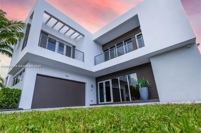 7480 NW 99th Ave, Doral FL 33178