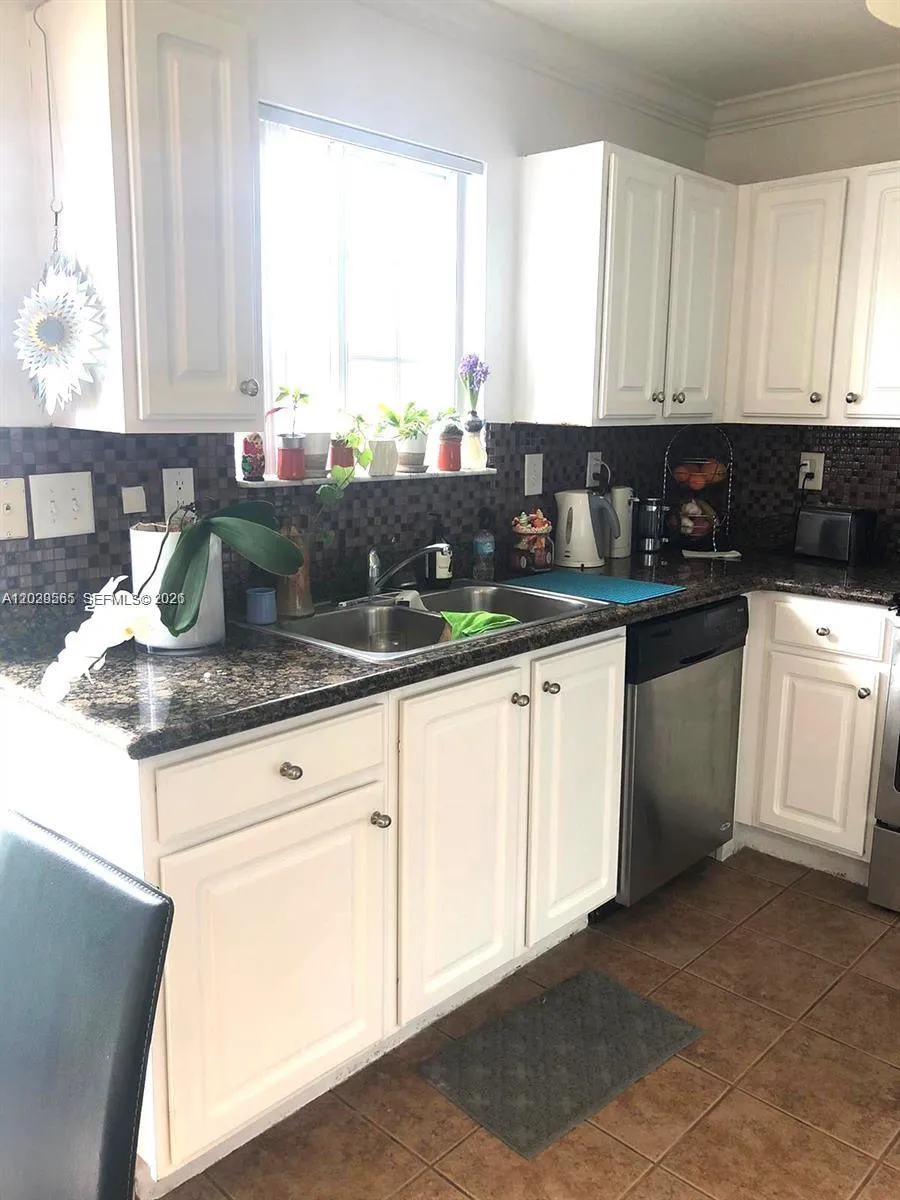 2036 NE 167th St # 131, North Miami Beach FL 33162