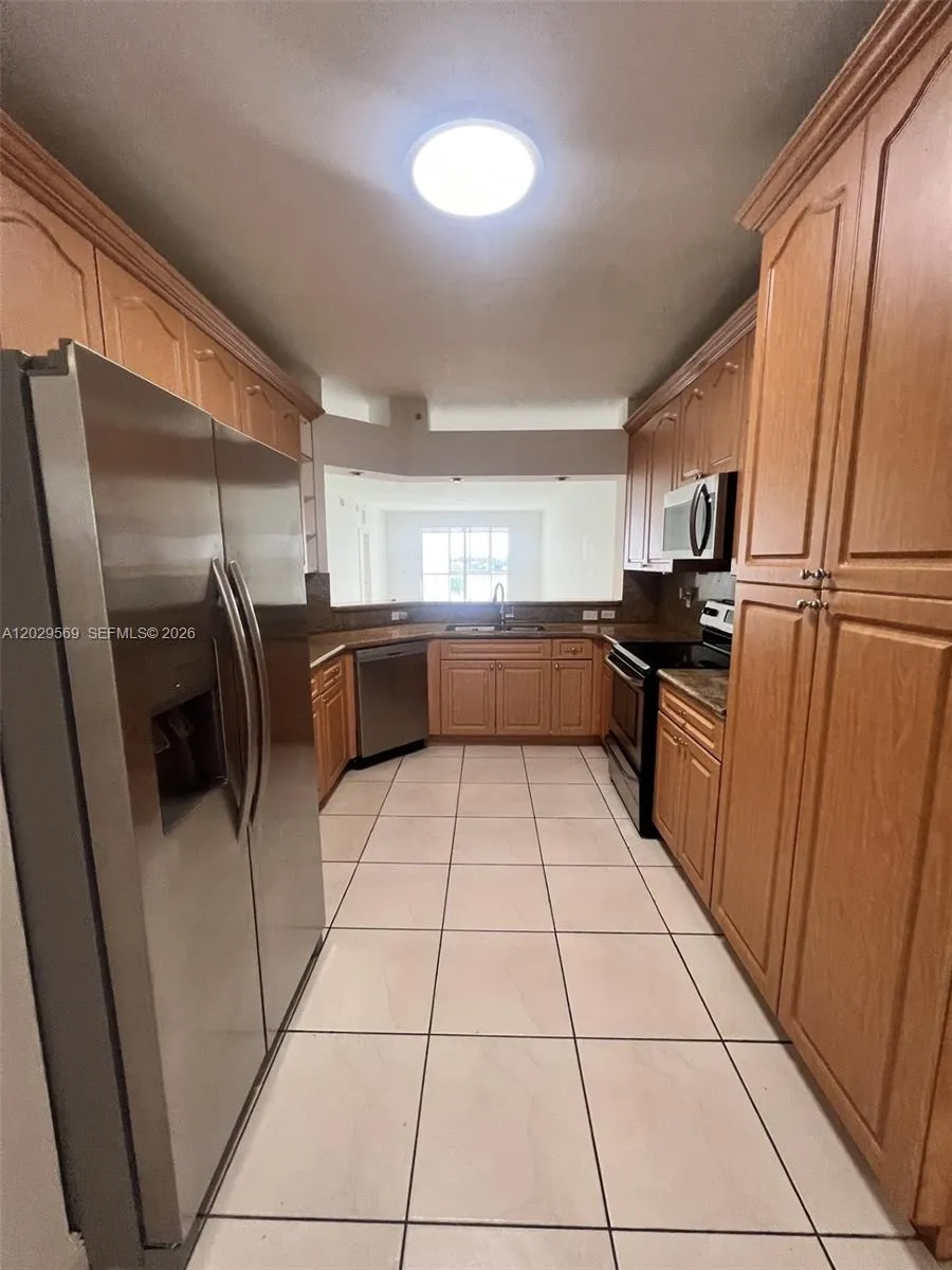 10750 NW 66th St # 401, Doral FL 33178