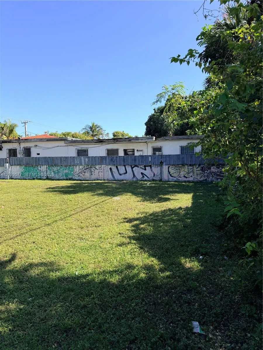 5455 NE 3rd Ave, Miami FL 33137